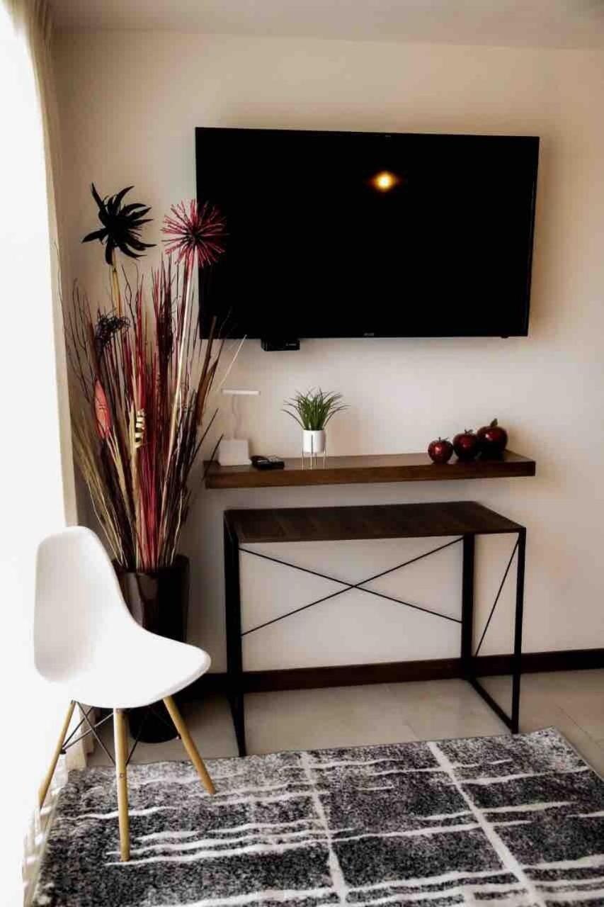 Luxury Flat In Guadalajara Apartment Exterior photo